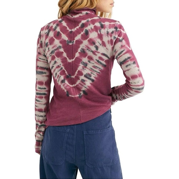 FREE PEOPLE women’s psychedelic turtleneck pullover size medium very soft! - Picture 4 of 10